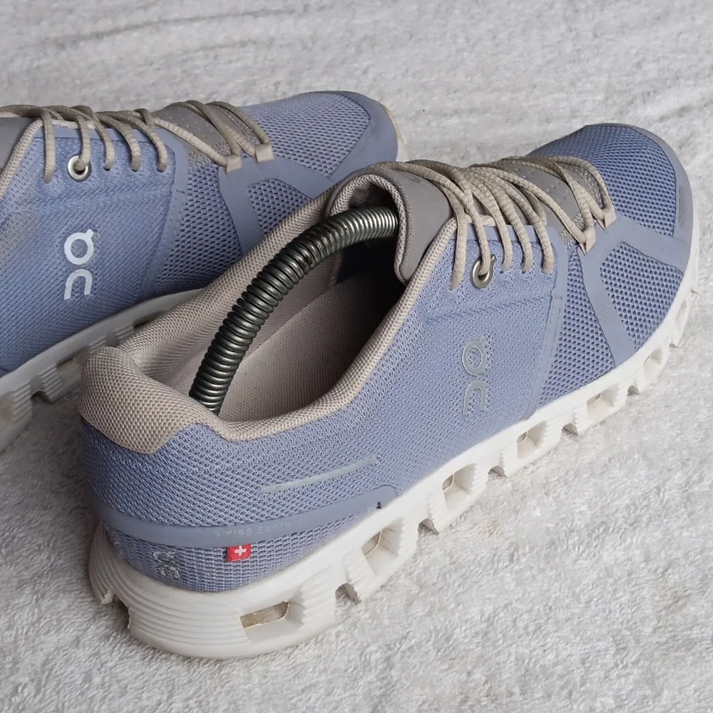 NWOT On Running Nimbus Cloud 5 - Picture 10 of 16